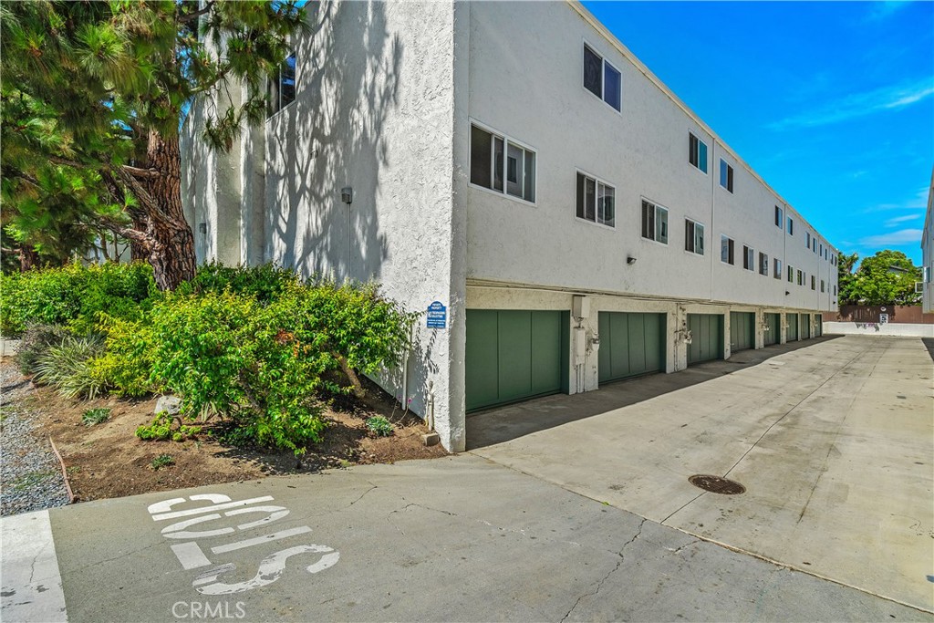 4938 McConnell Avenue