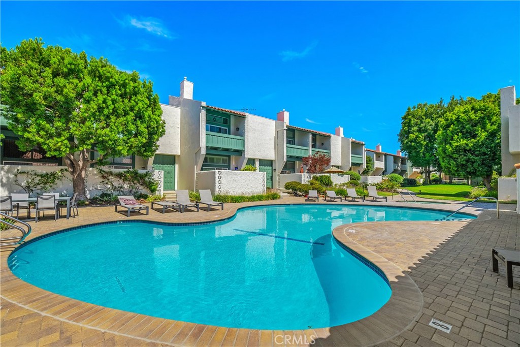 4938 McConnell Avenue