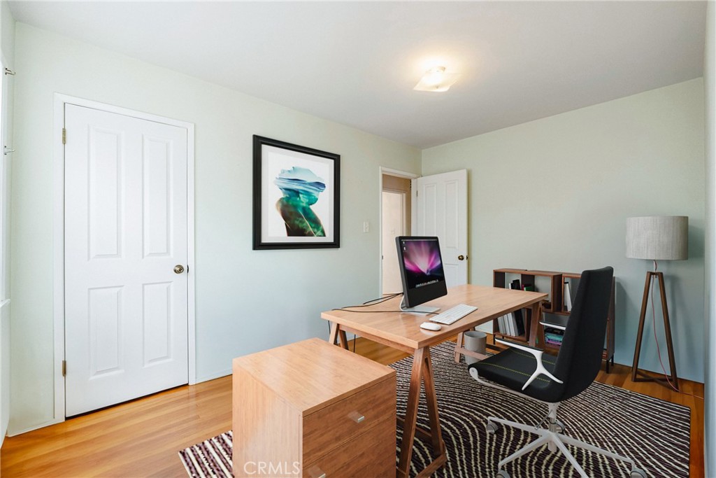 22105 Ellinwood Drive