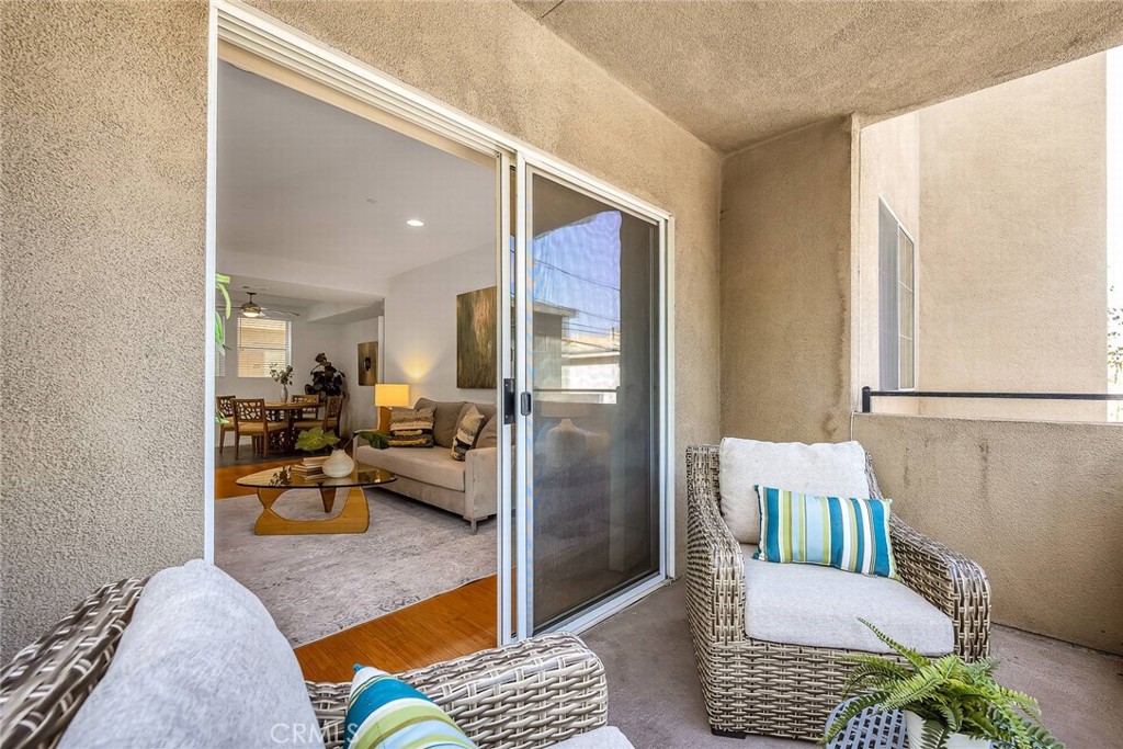 3636 Jasmine Avenue 204