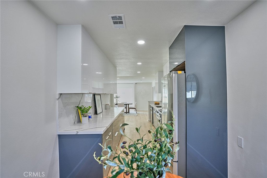 4713 Sepulveda Boulevard