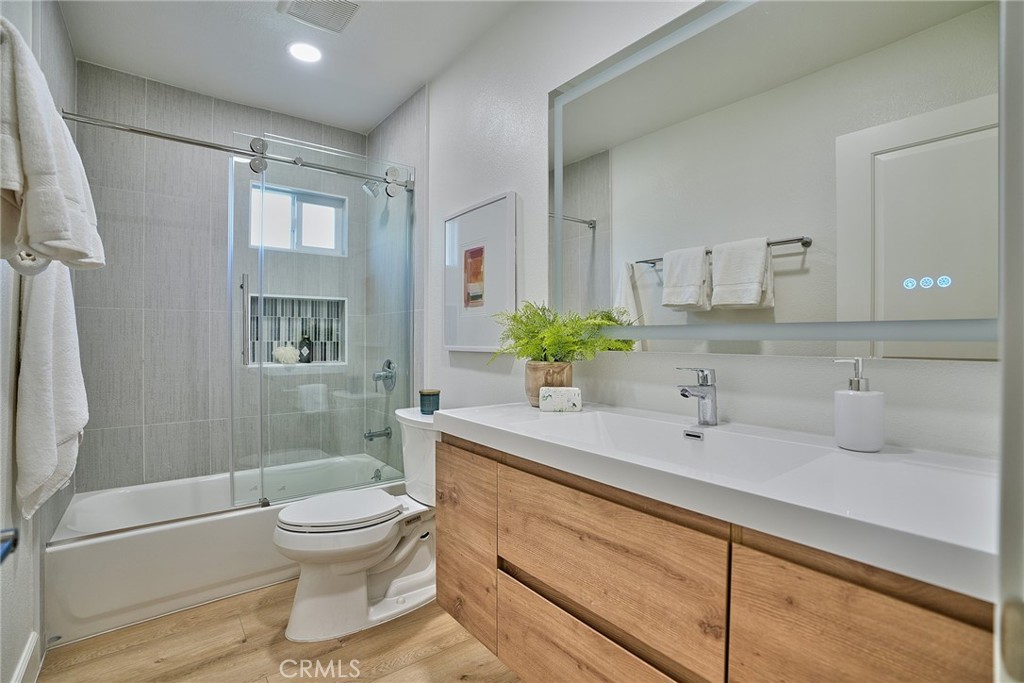 4713 Sepulveda Boulevard