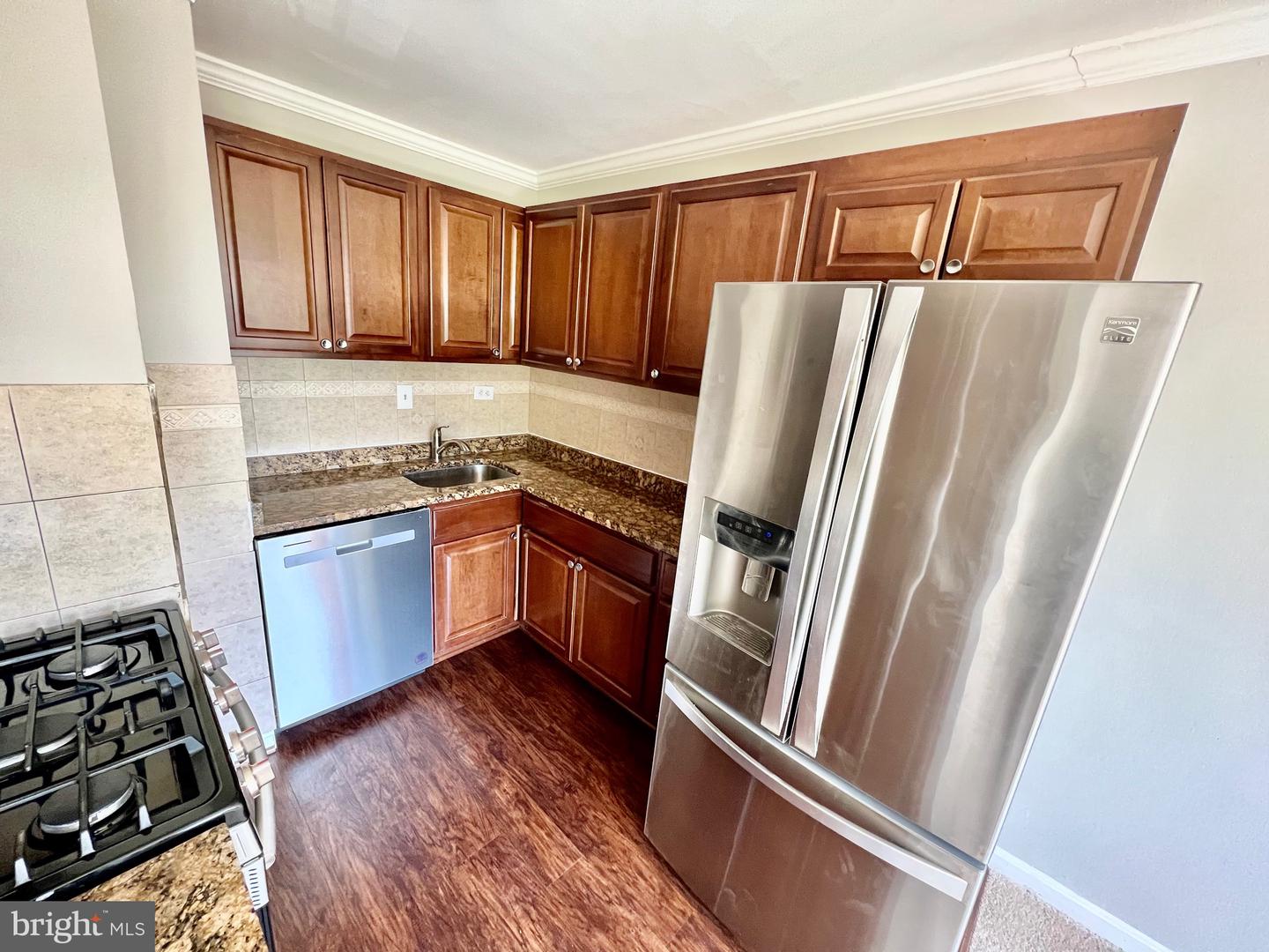 5801 Quantrell Ave #206