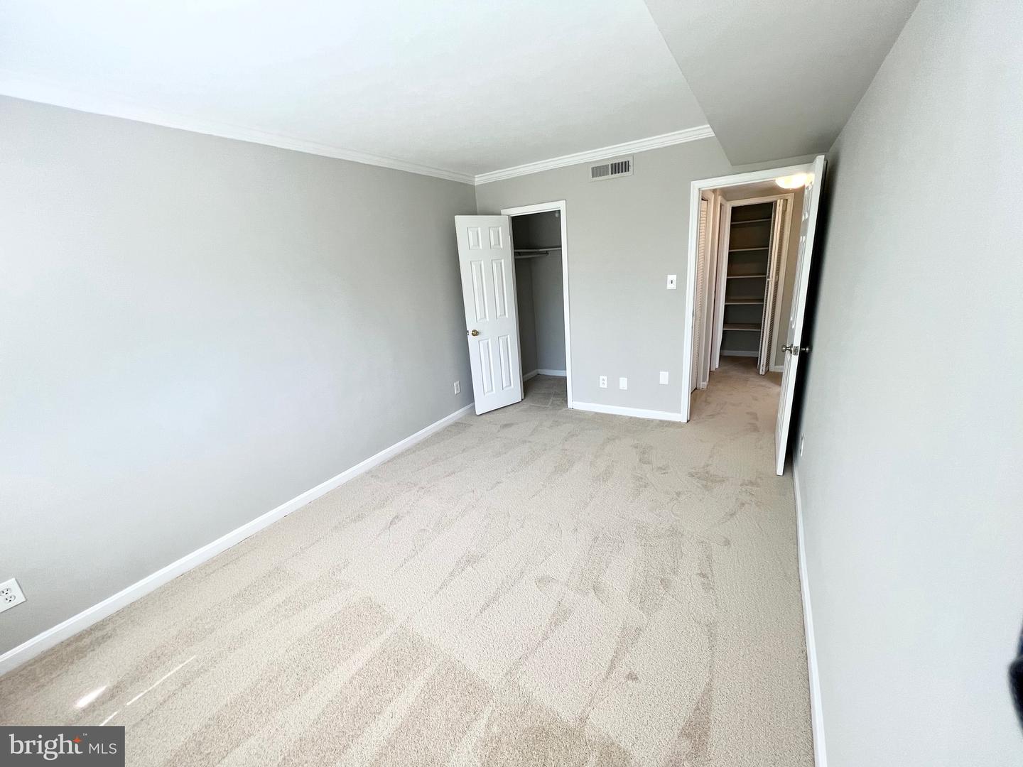 5801 Quantrell Ave #206