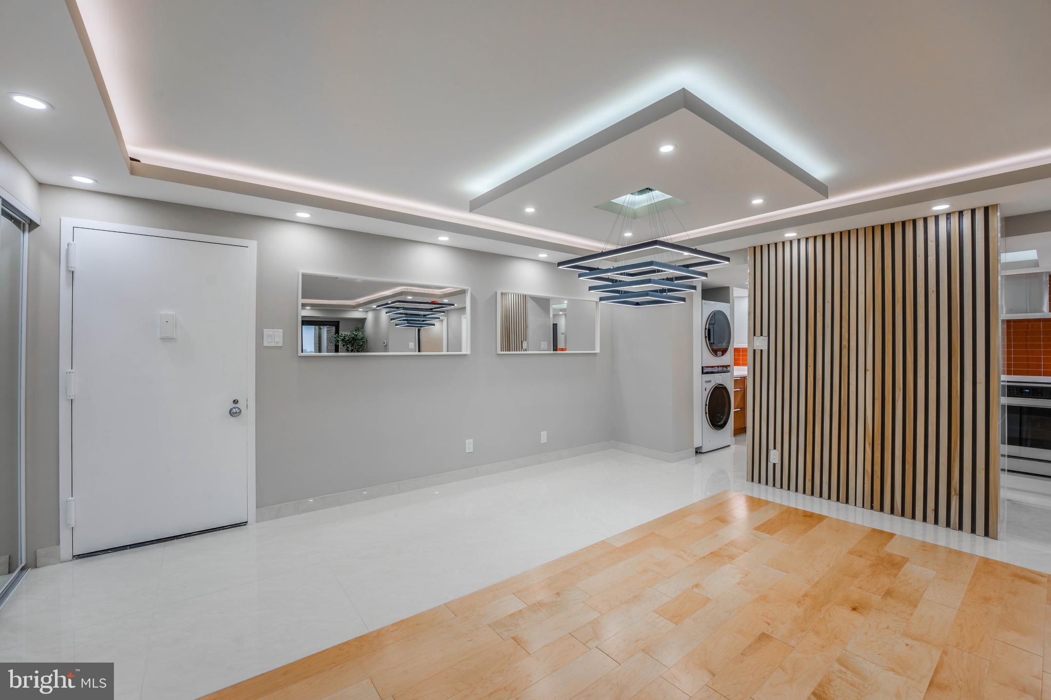 309 Yoakum Pkwy #1702