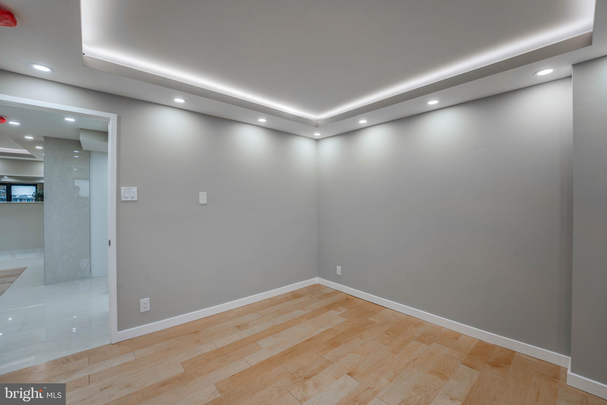 309 Yoakum Pkwy #1702