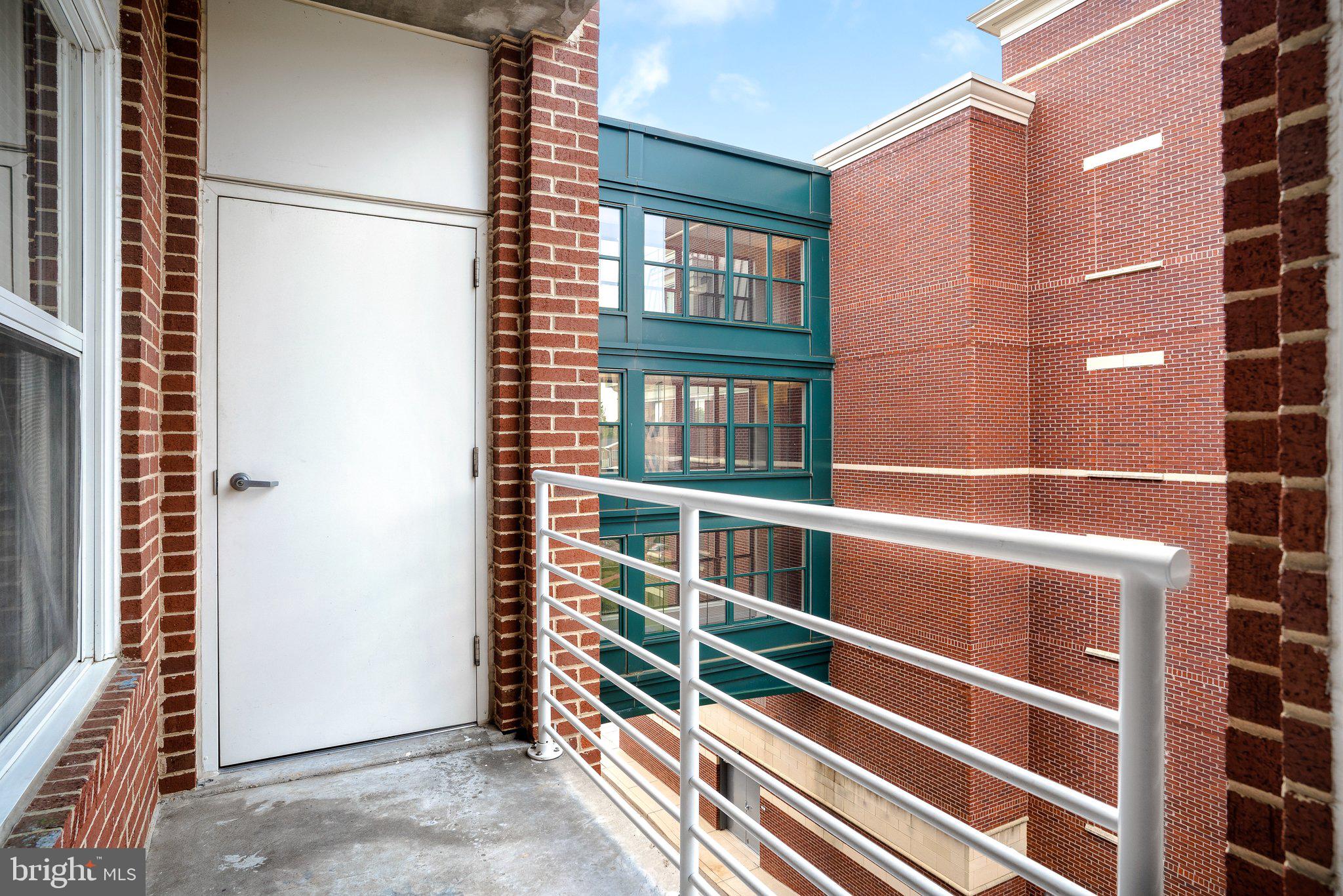 1111 Oronoco St #436