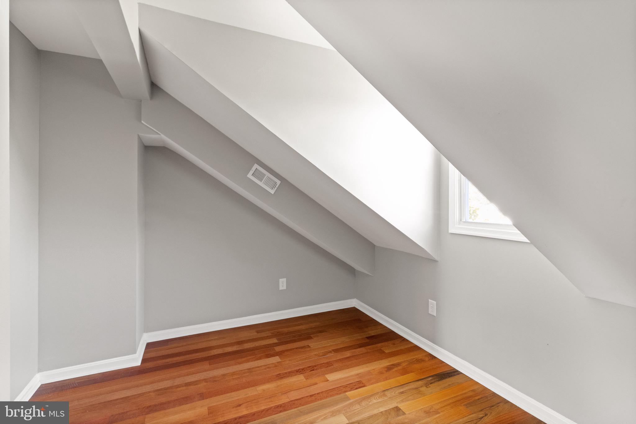 911 ORONOCO ST