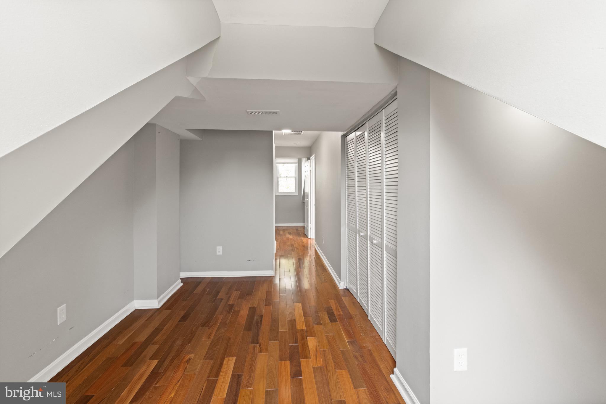 911 ORONOCO ST