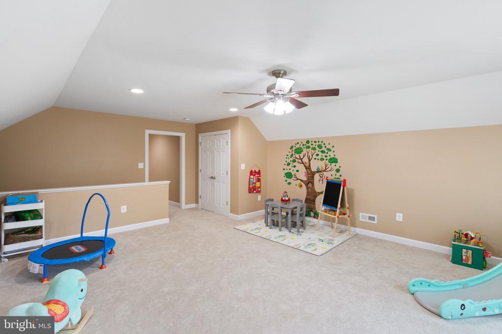 6451 Emily Anne Ct