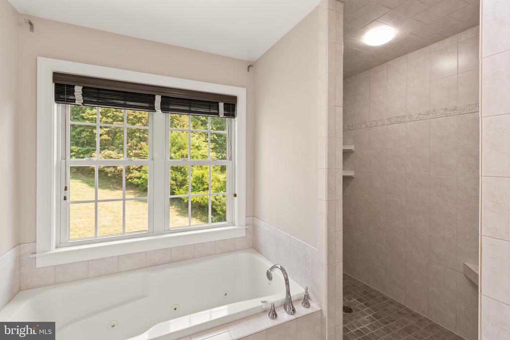 6451 Emily Anne Ct