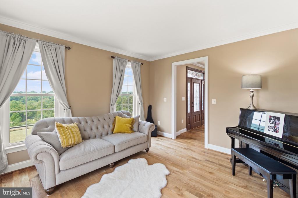 6451 Emily Anne Ct