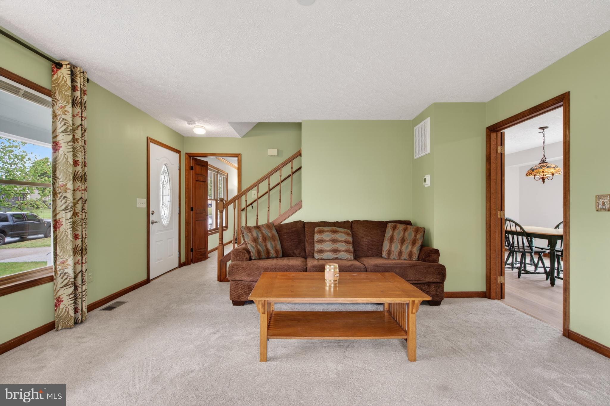 10985 BLAKE LANE