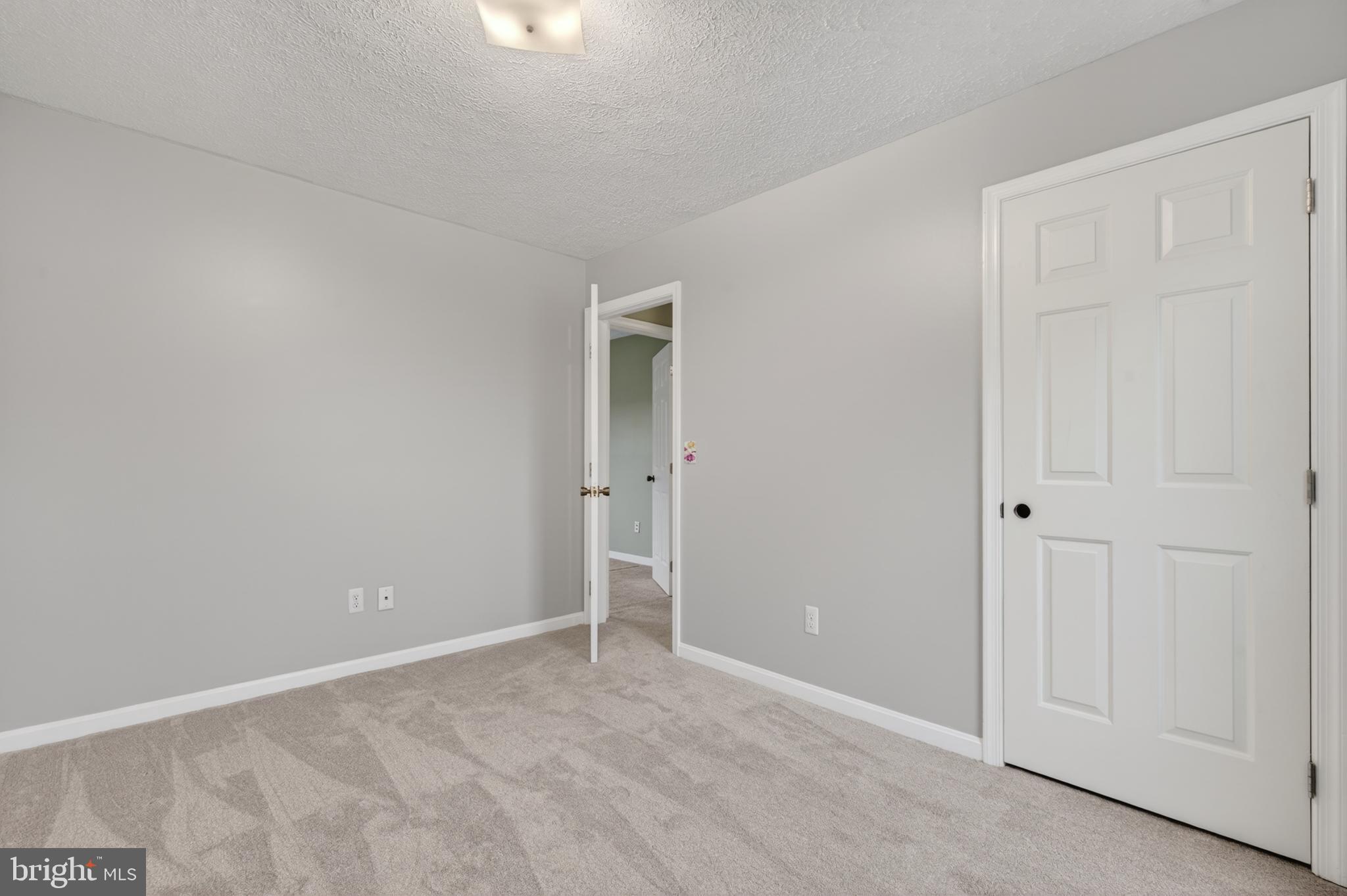 10985 BLAKE LANE