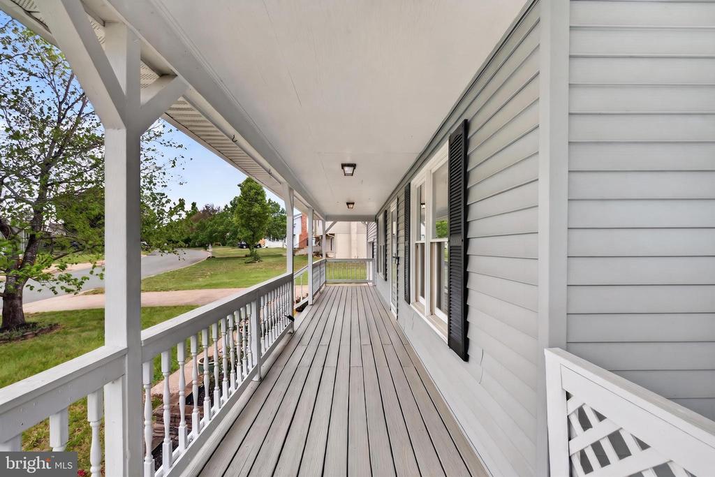 10985 BLAKE LANE