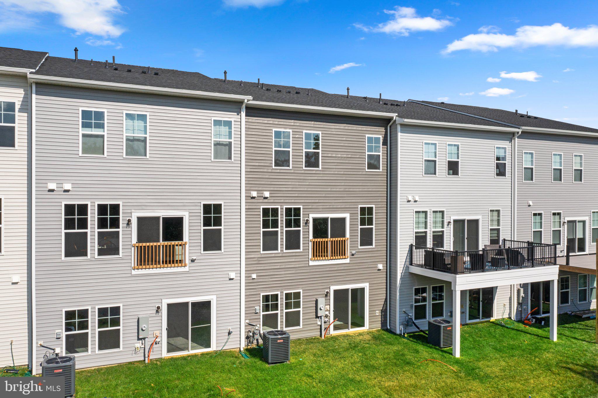 158 Leather Flower Dr