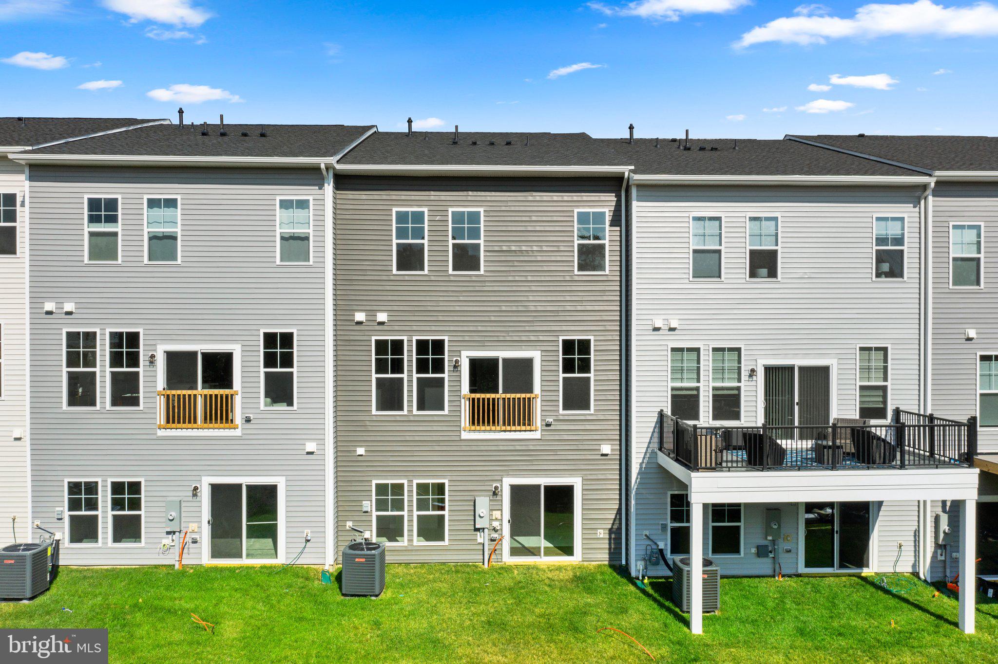 158 Leather Flower Dr