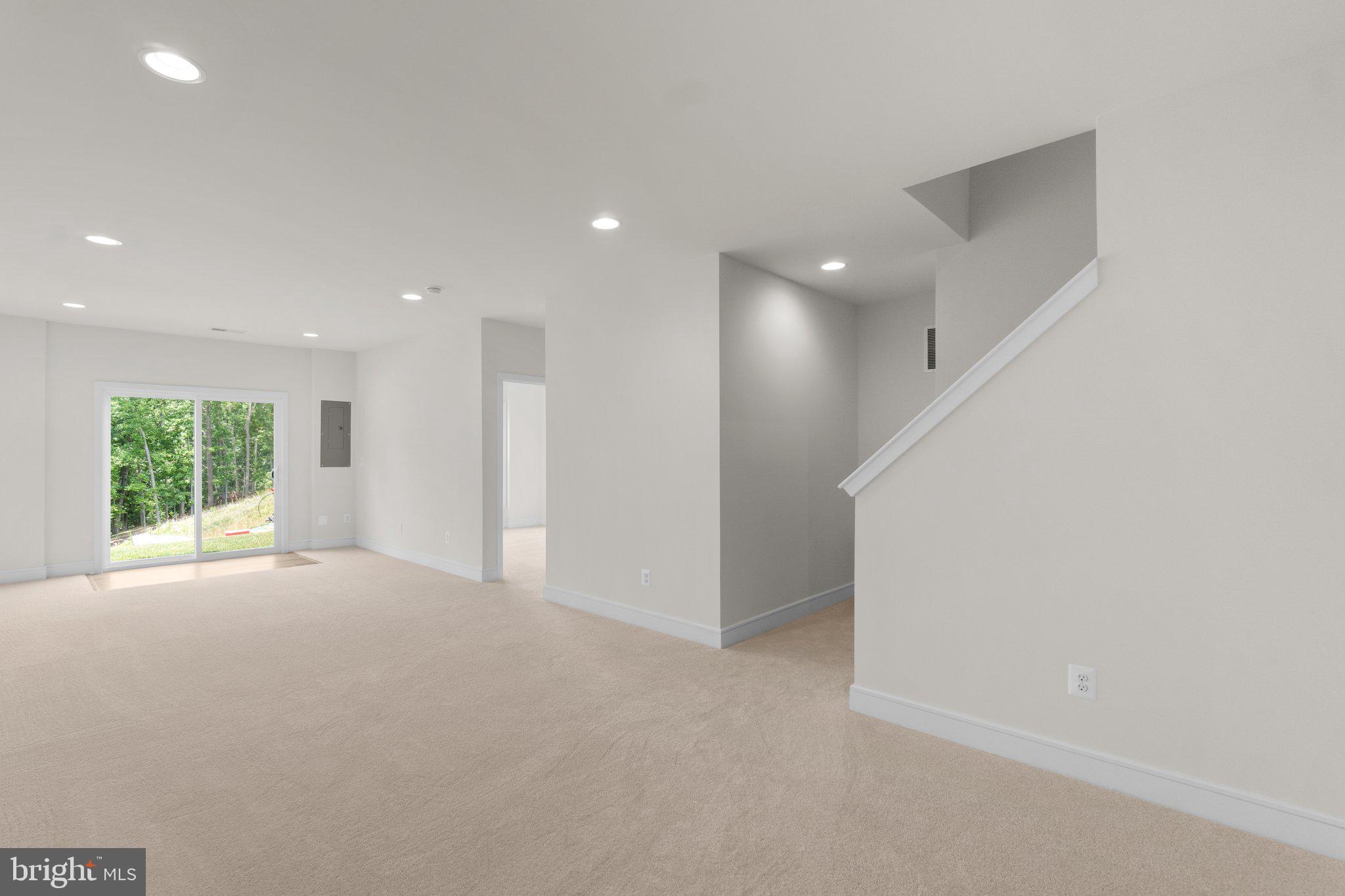 158 Leather Flower Dr