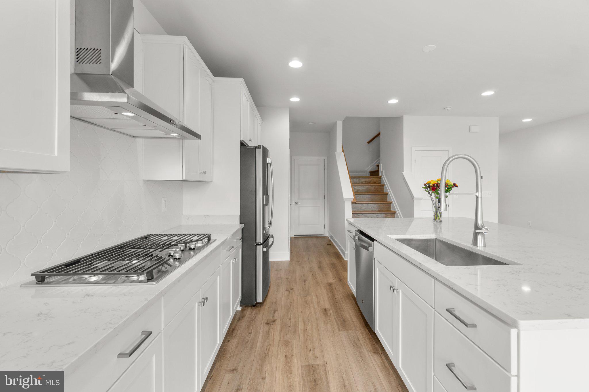 158 Leather Flower Dr