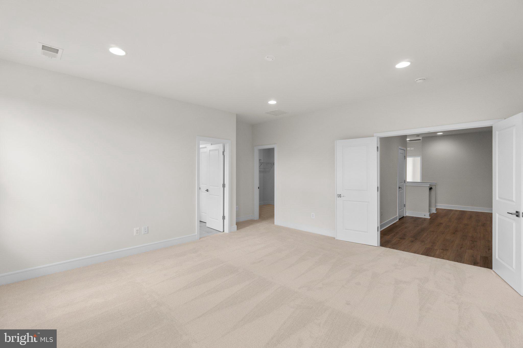 158 Leather Flower Dr