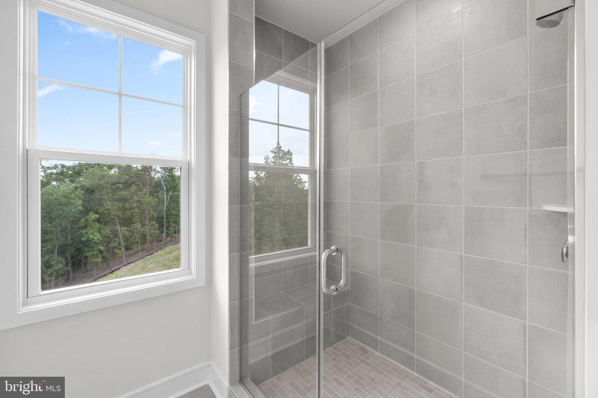 158 Leather Flower Dr