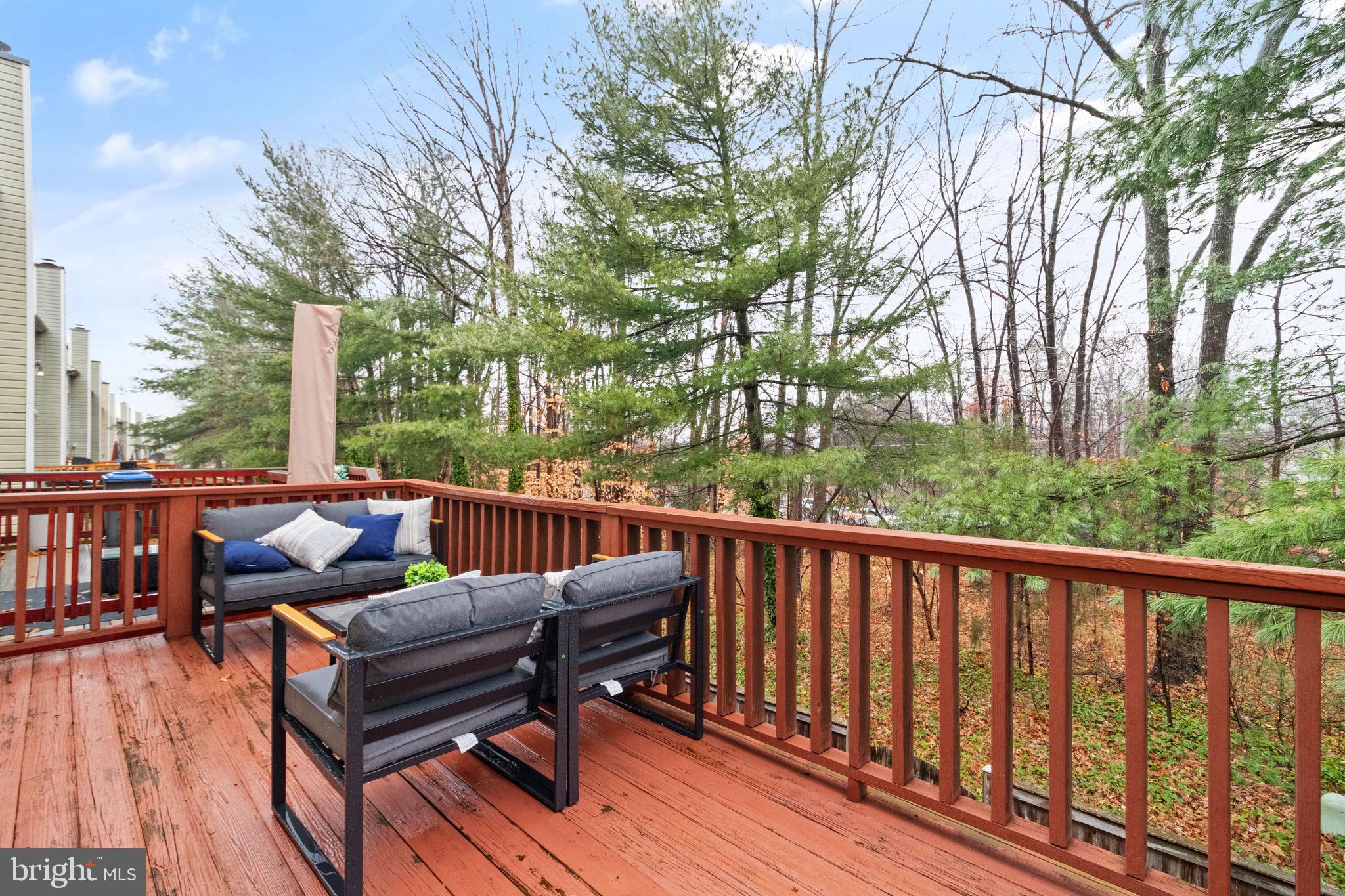 7938 Gunston Woods Pl