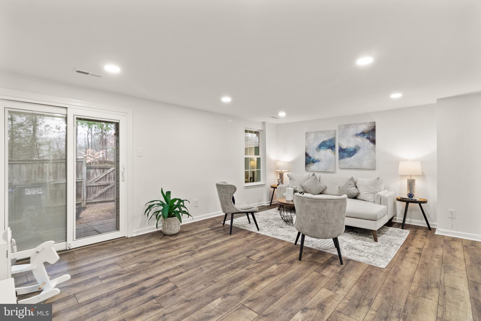 7938 Gunston Woods Pl