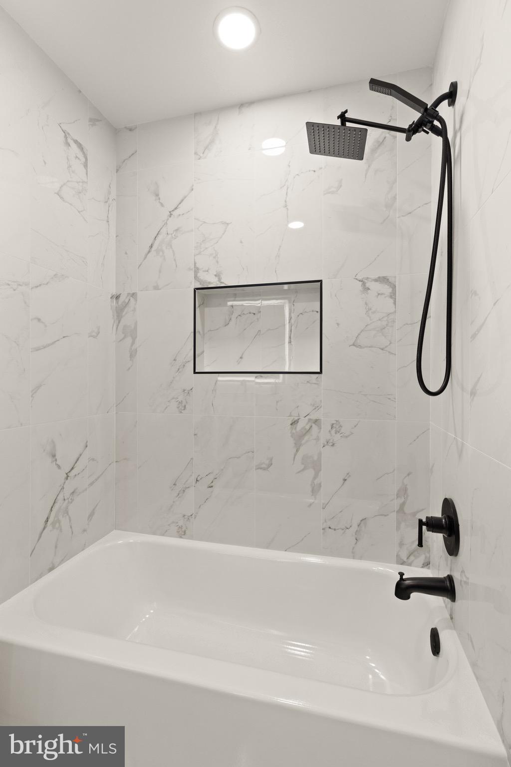 7938 Gunston Woods Pl