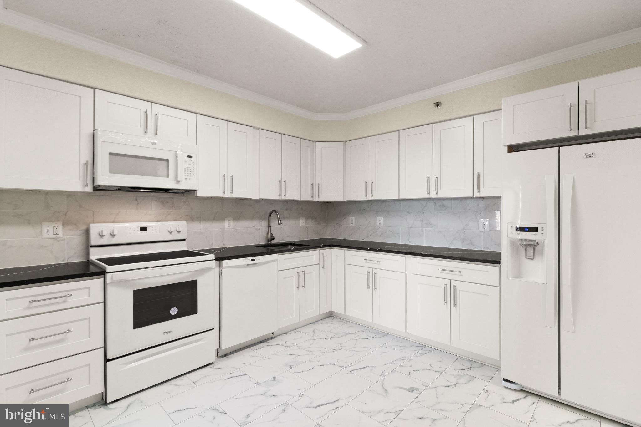 3713 S GEORGE MASON DR #906W