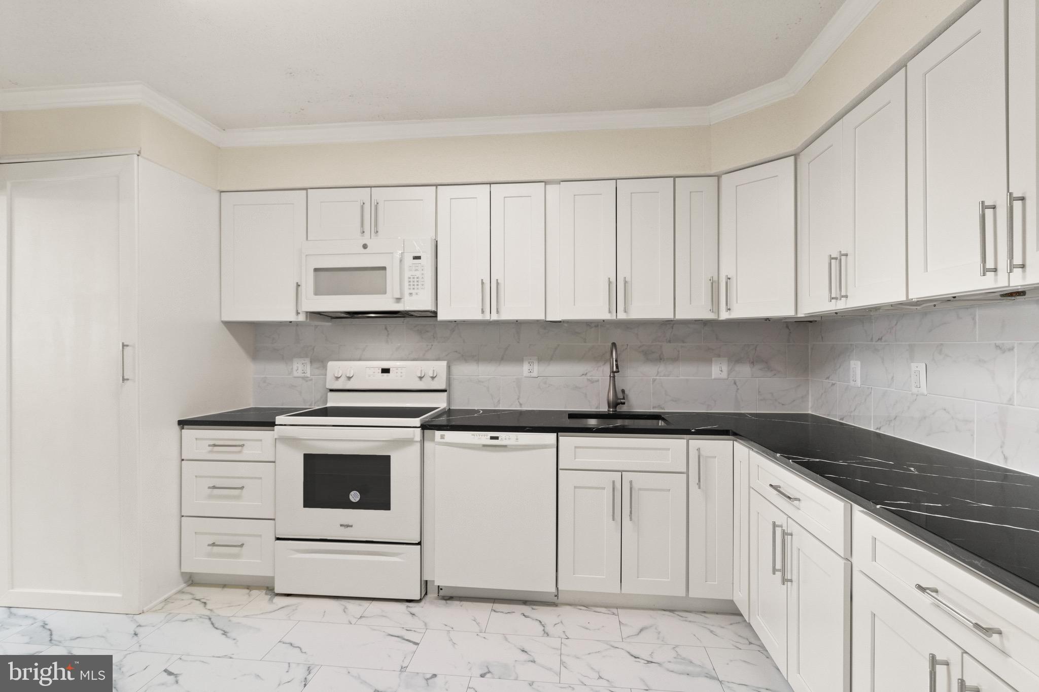 3713 S GEORGE MASON DR #906W