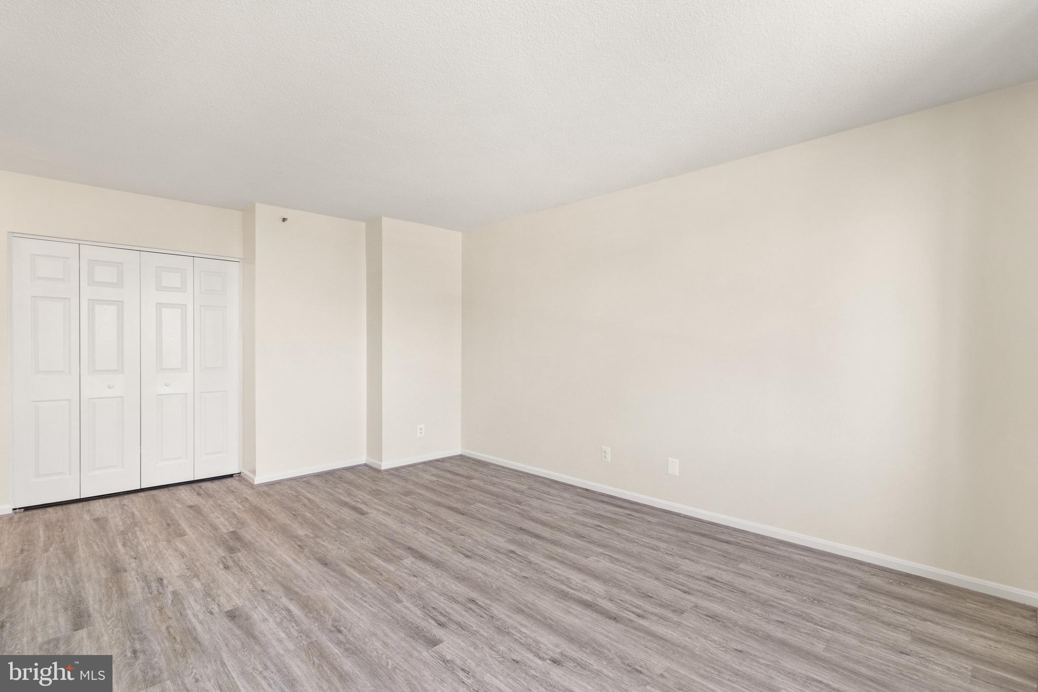 3713 S GEORGE MASON DR #906W