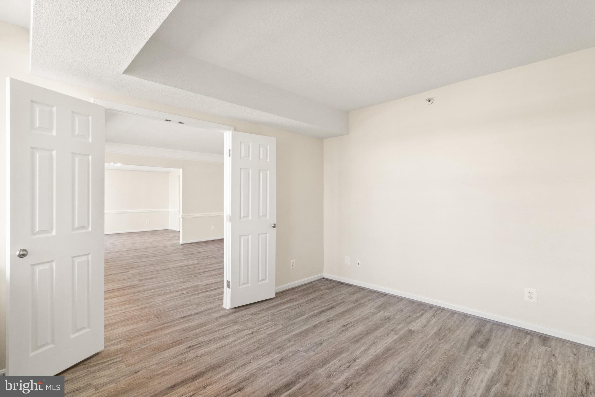 3713 S GEORGE MASON DR #906W