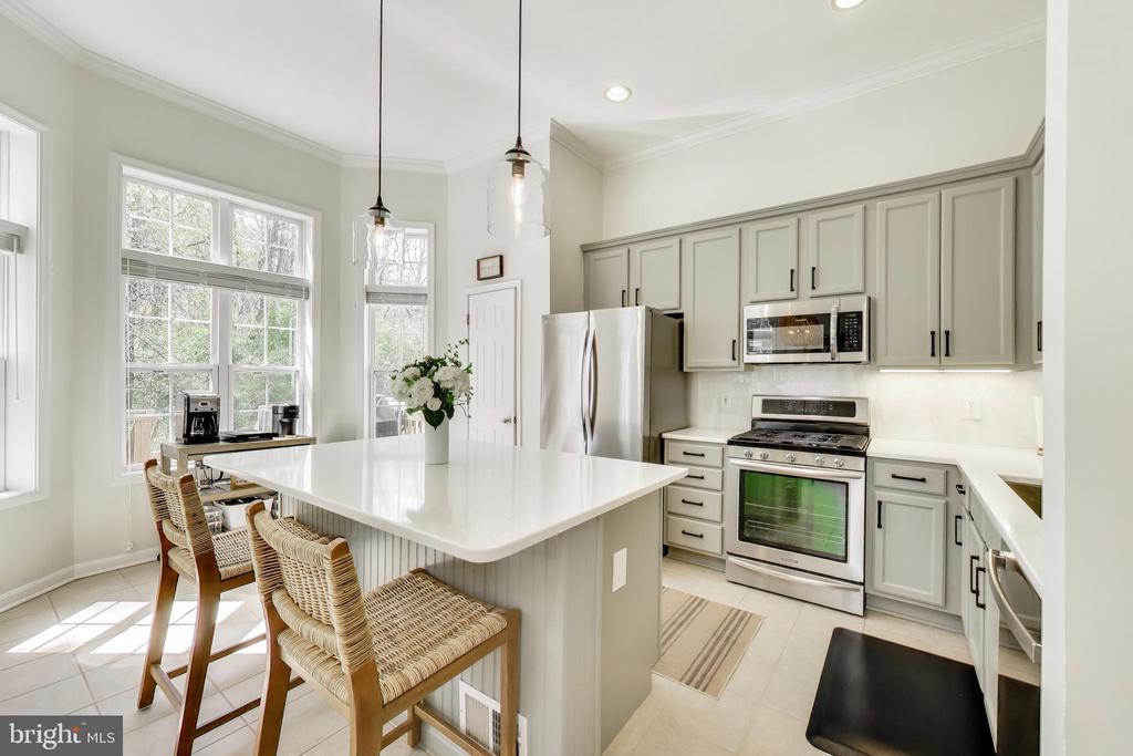 6008 MILL COVE COURT