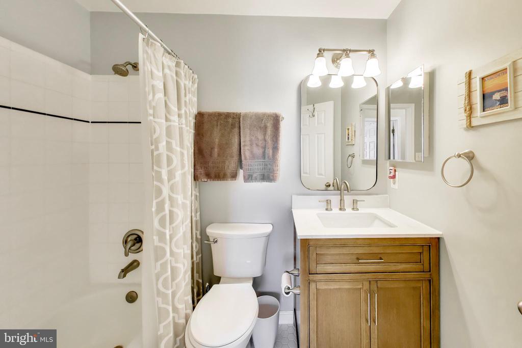 6008 MILL COVE COURT