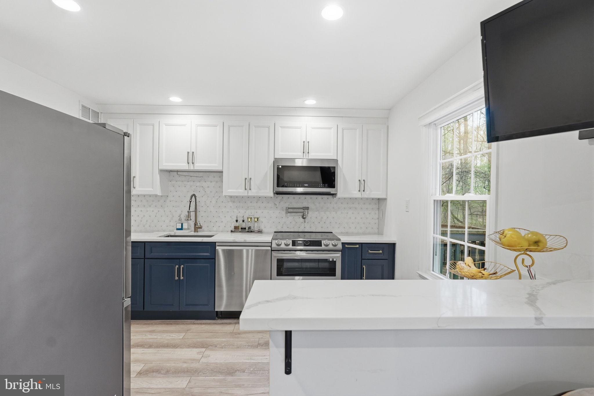 5672 KIRKHAM COURT