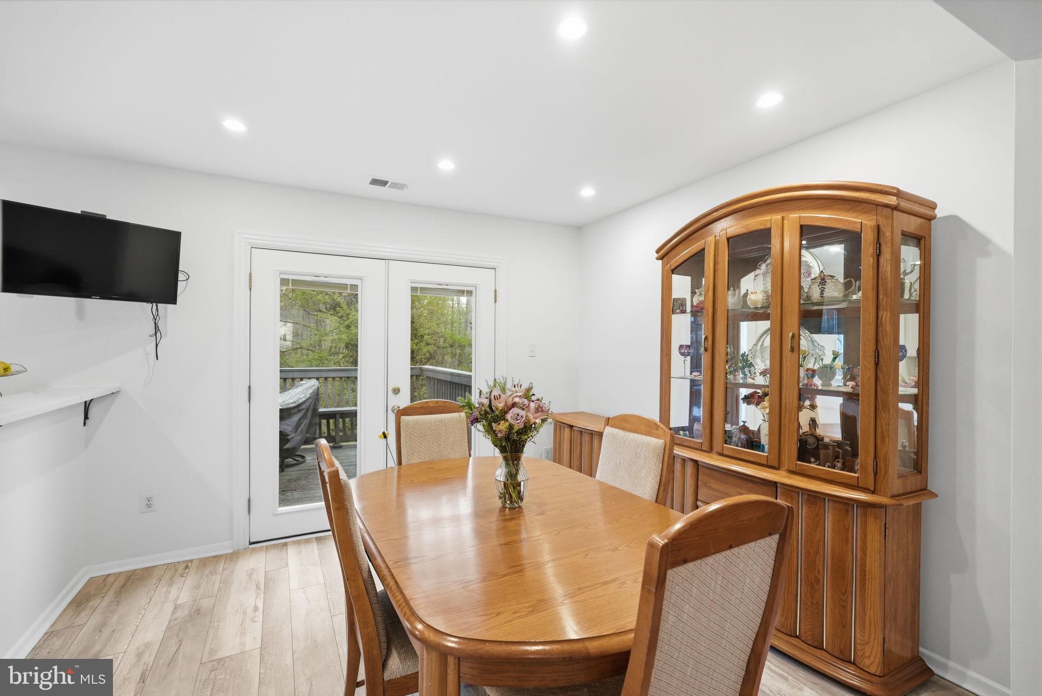 5672 KIRKHAM COURT
