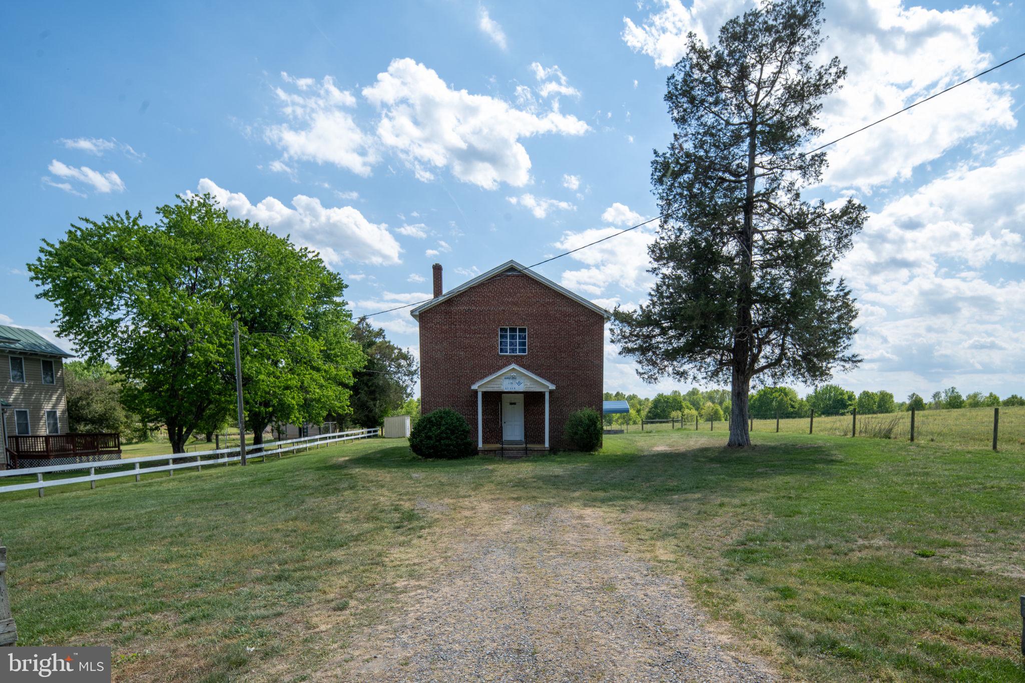4689 FREDERICKS HALL ROAD