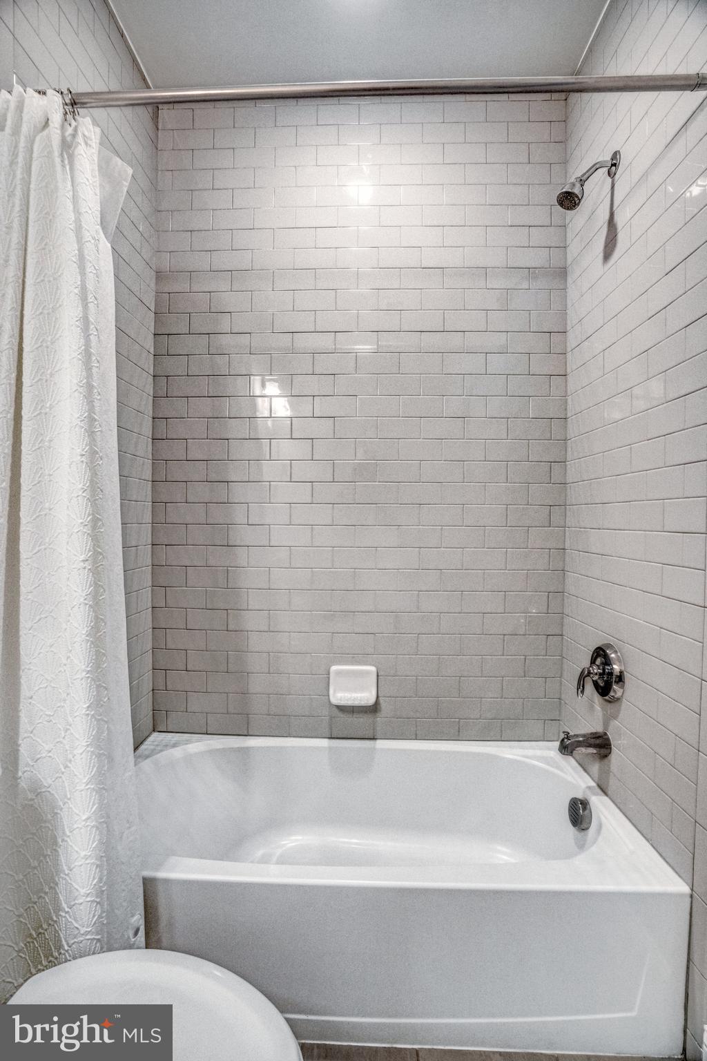 21007 Rocky Knoll Sq #303