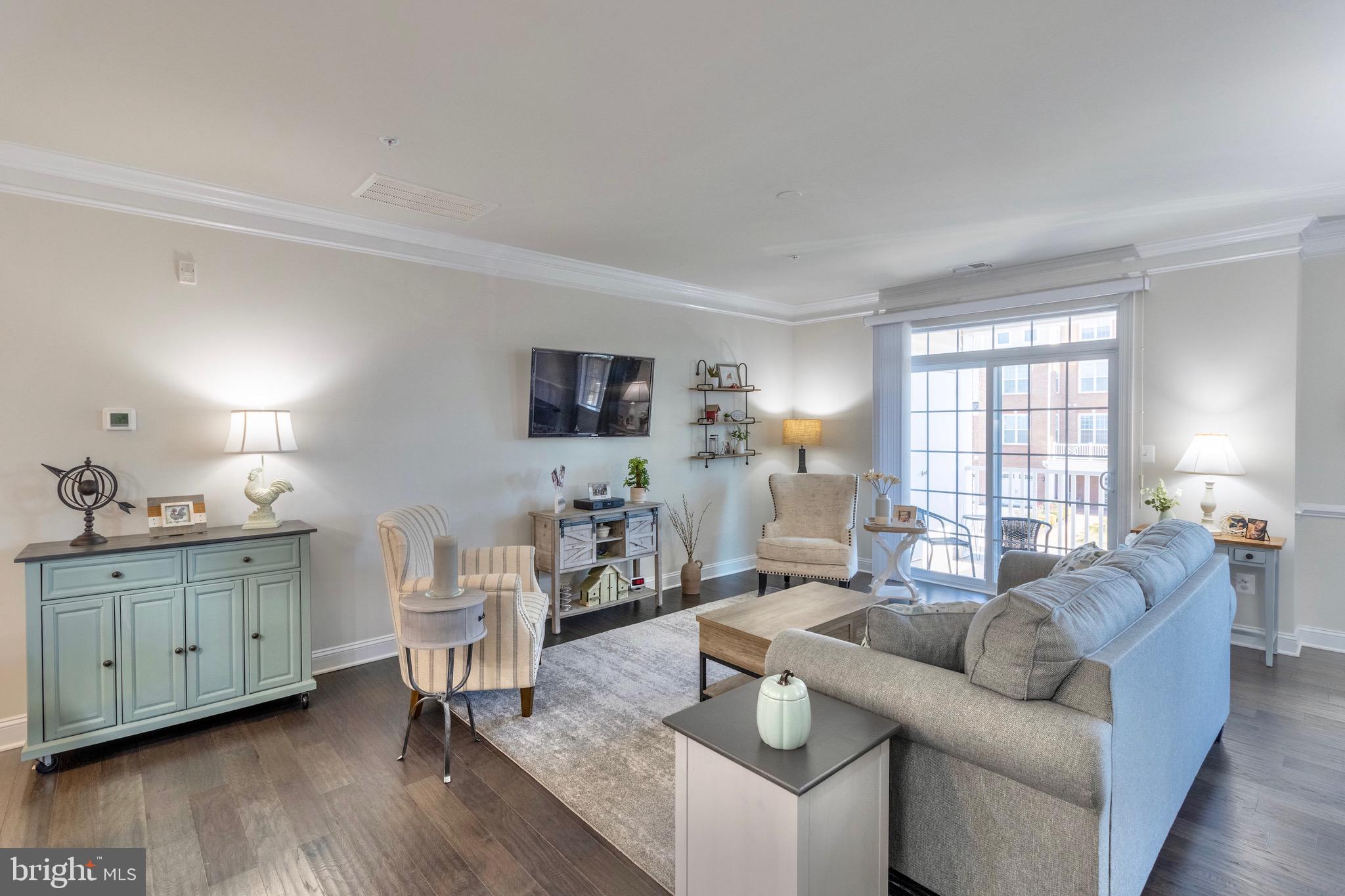 21025 Rocky Knoll Sq #204