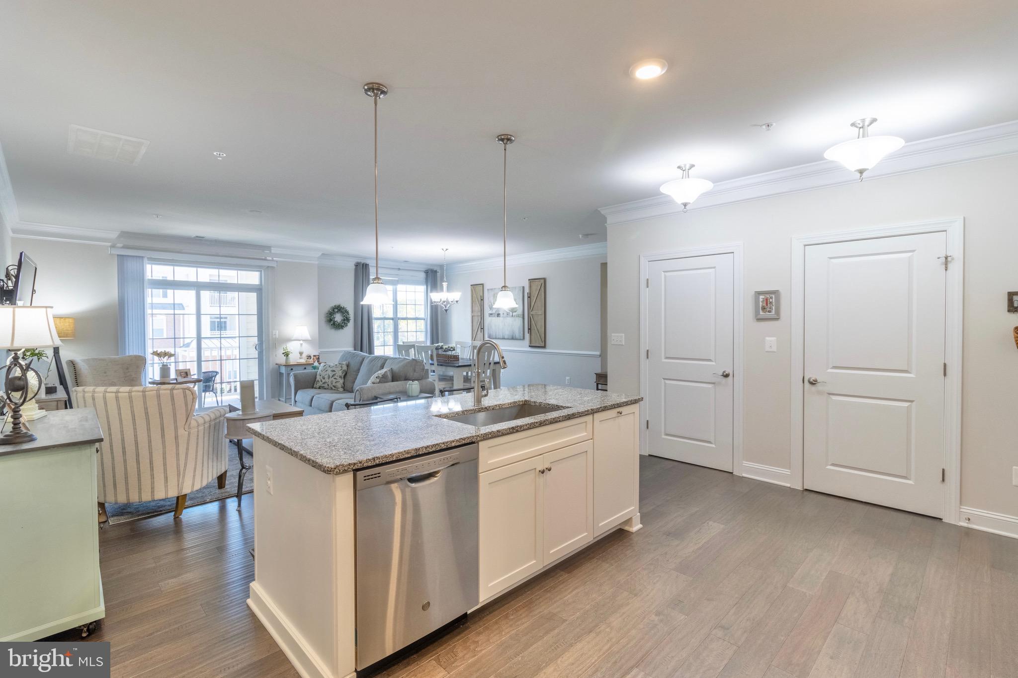 21025 Rocky Knoll Sq #204