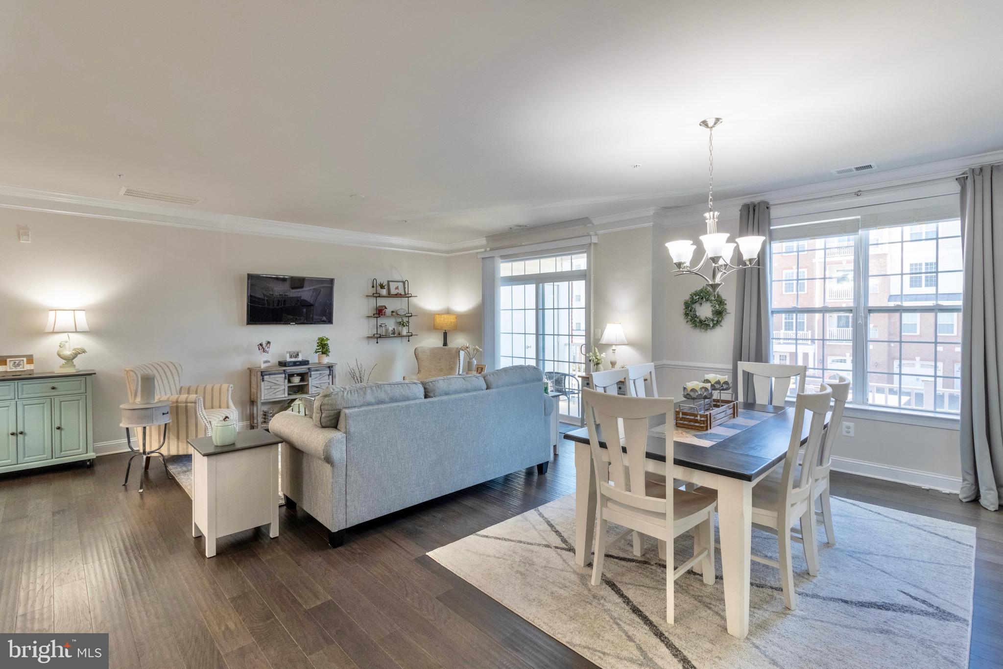 21025 Rocky Knoll Sq #204