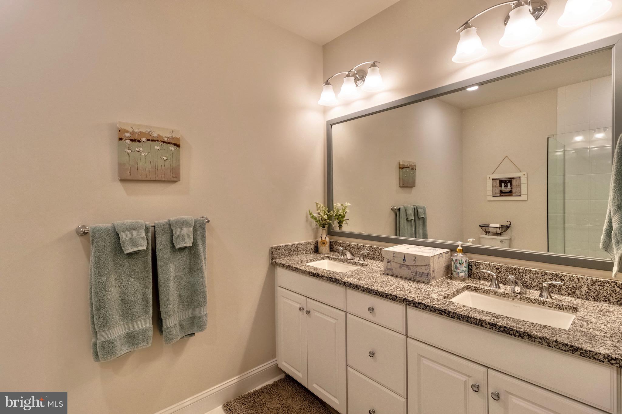 21025 Rocky Knoll Sq #204