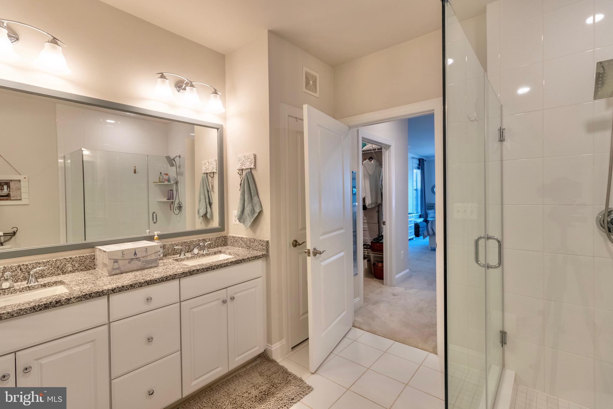 21025 Rocky Knoll Sq #204