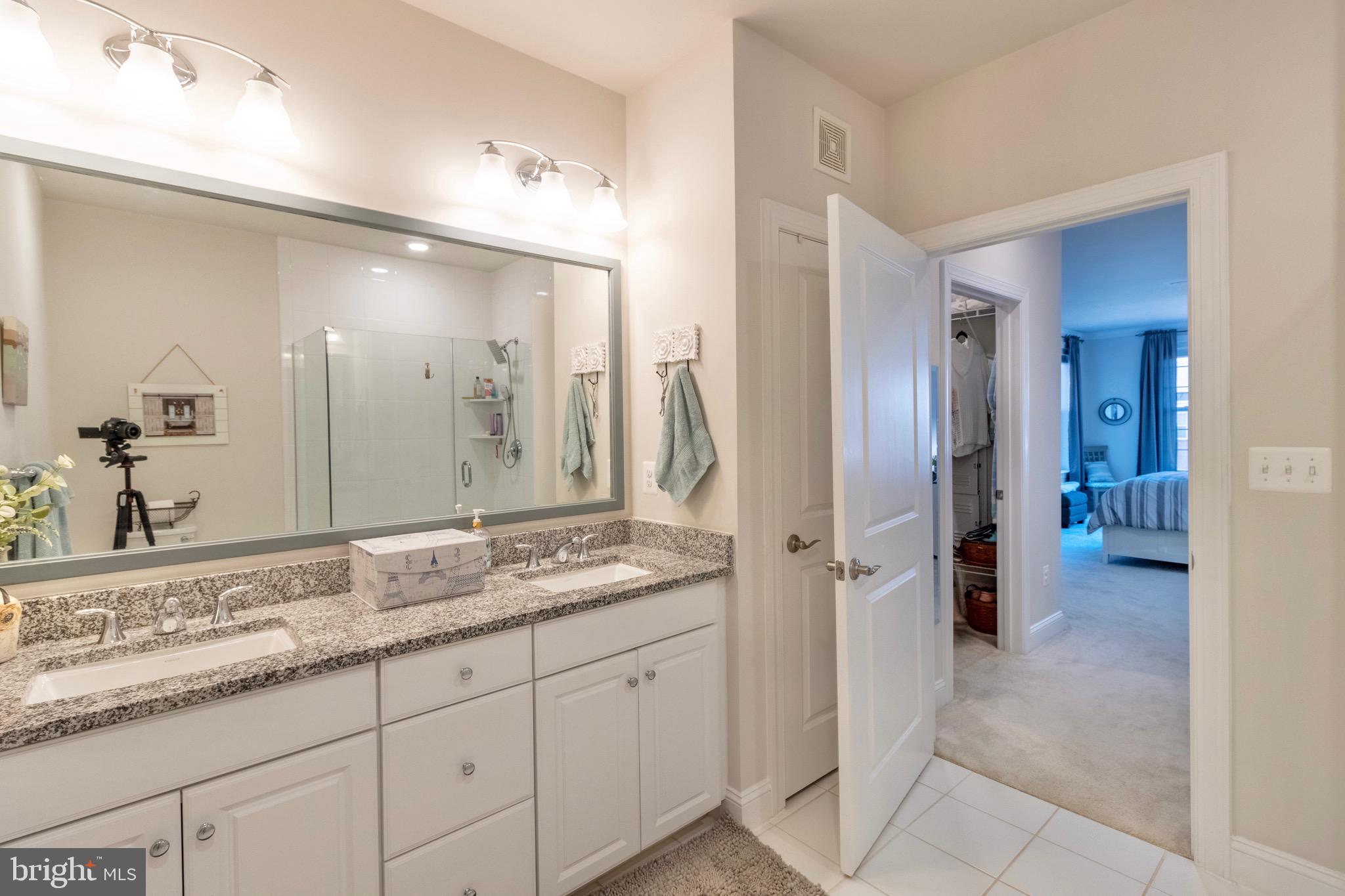 21025 Rocky Knoll Sq #204