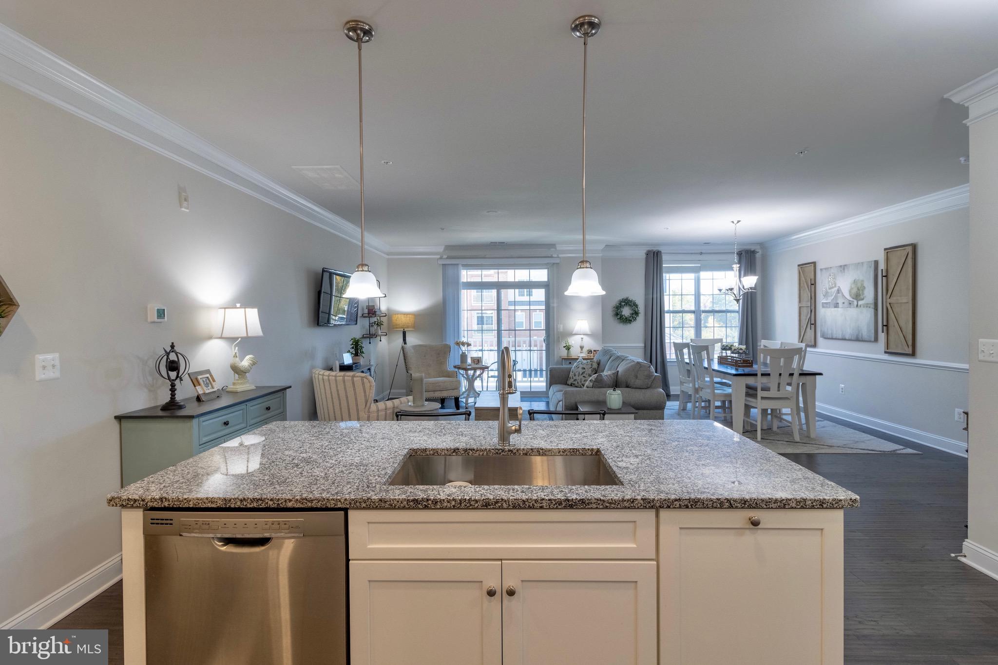 21025 Rocky Knoll Sq #204