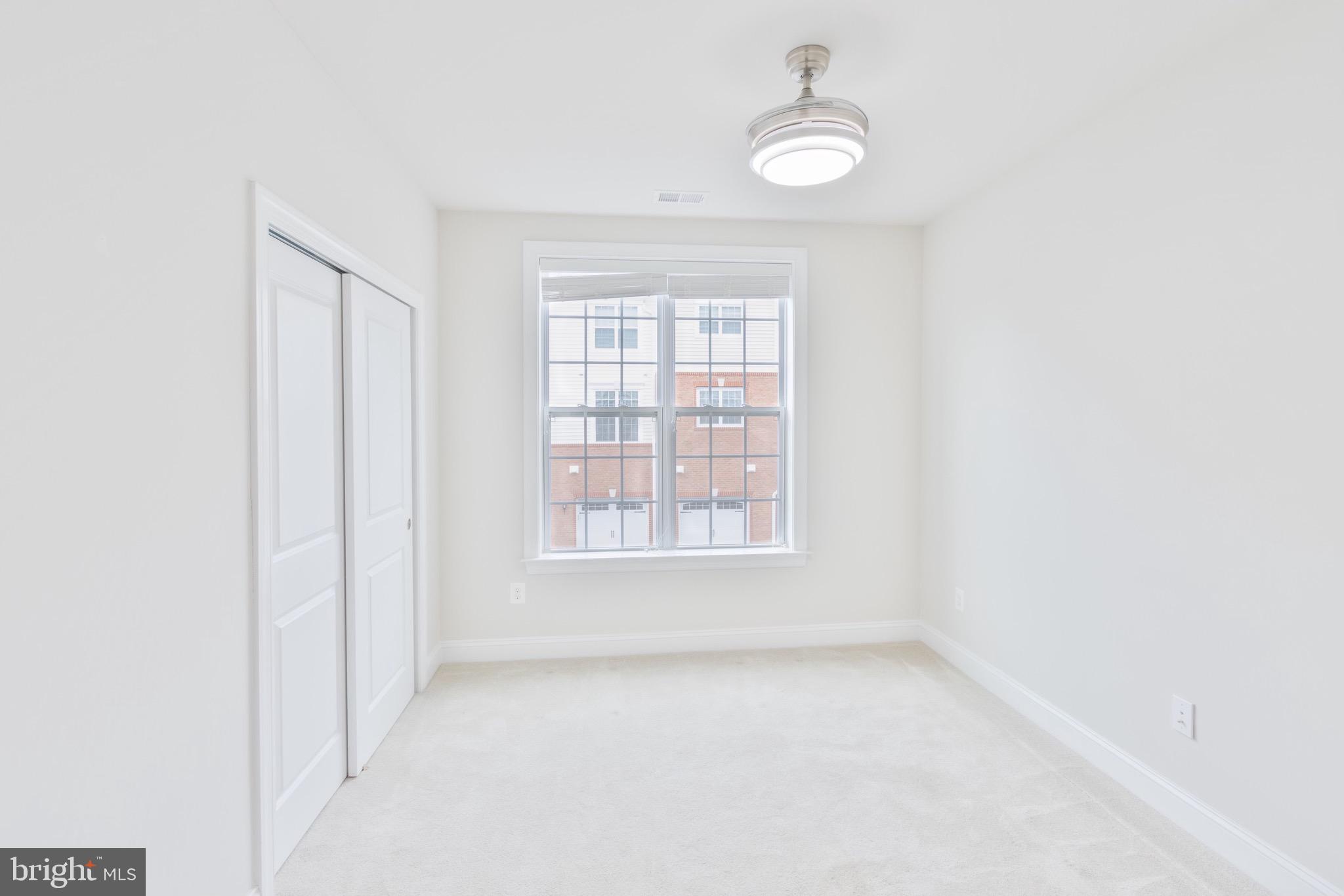 21025 Rocky Knoll Sq #206