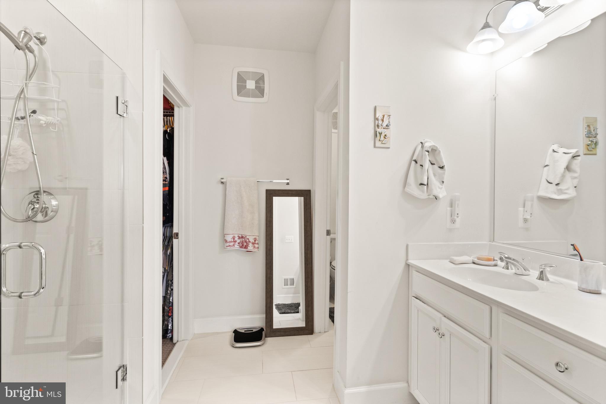 10424 RATCLIFFE TRL