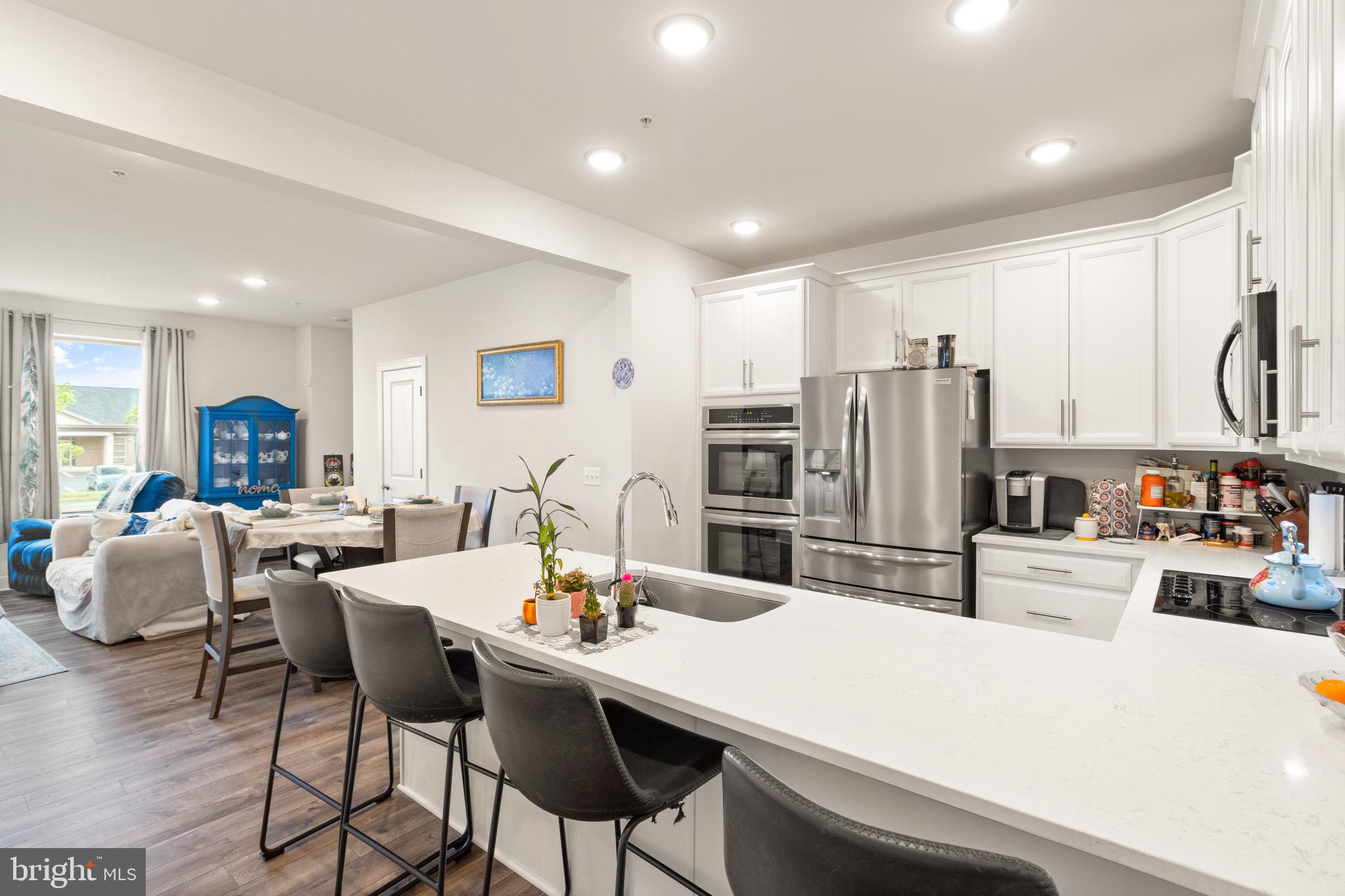 10424 RATCLIFFE TRL