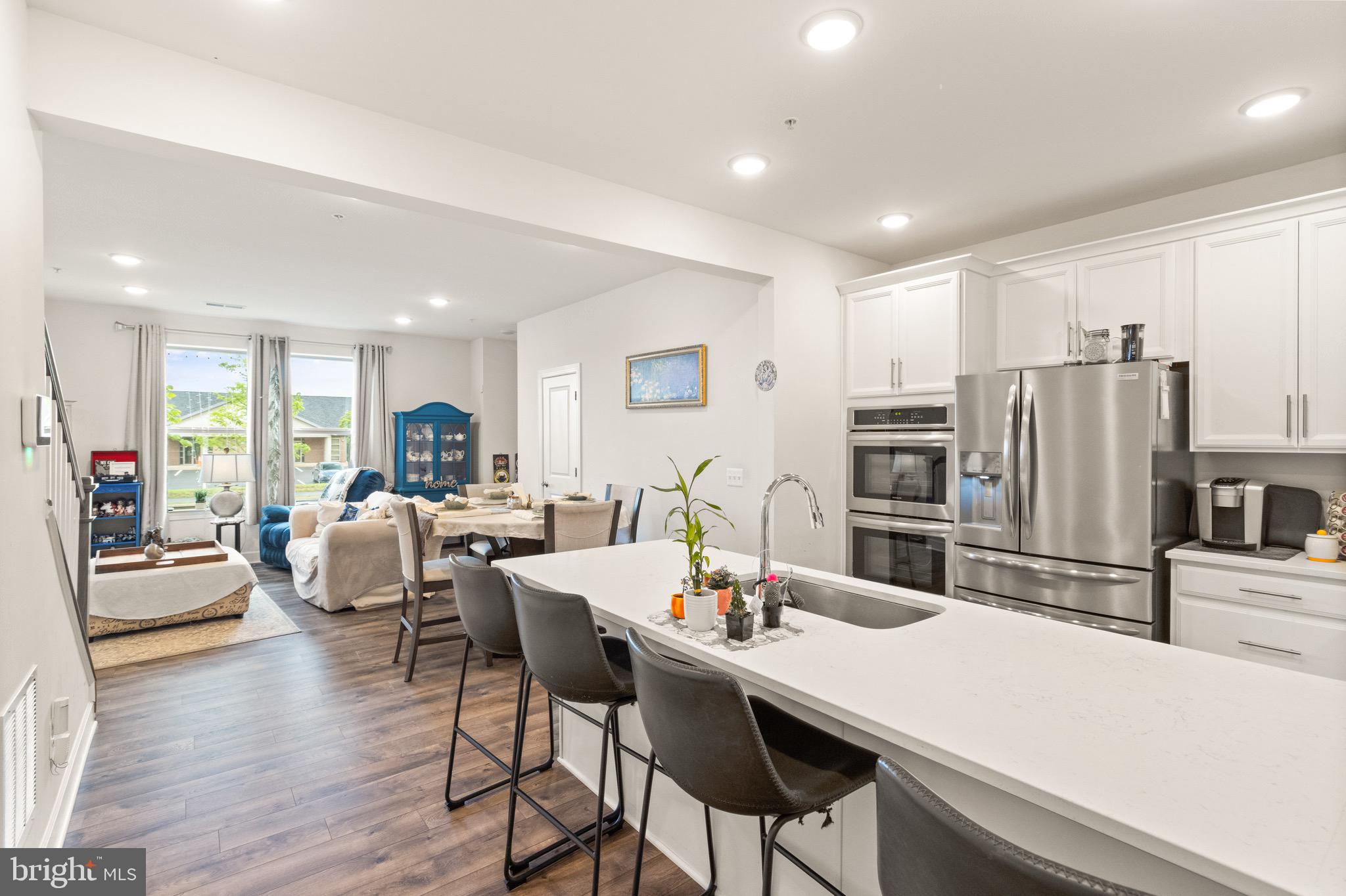 10424 RATCLIFFE TRL