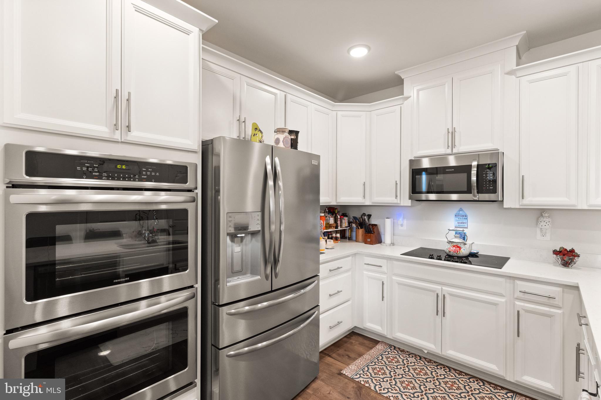 10424 RATCLIFFE TRL